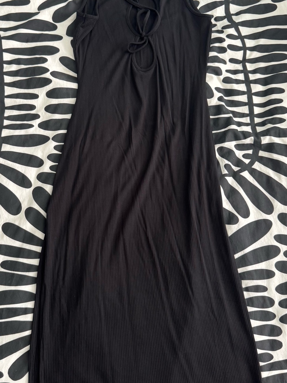 Fashion Brand Company Black Cutout Midi Dress - Picture 2 of 8